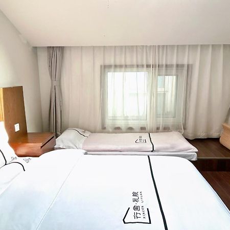 Xingshe Alley Courtyard Hotel Beijing Wangfujing Forbidden City Branch - Breakfast Included & English Speaking Reception & Free Wifi And Laundry Room & Hutong Culture & Cat-Keeping & Flower-Growing Terrace & One Day Tour Service & Free Coffee Eksteriør billede