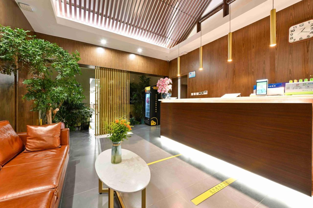 Xingshe Alley Courtyard Hotel Beijing Wangfujing Forbidden City Branch - Breakfast Included & English Speaking Reception & Free Wifi And Laundry Room & Hutong Culture & Cat-Keeping & Flower-Growing Terrace & One Day Tour Service & Free Coffee Eksteriør billede